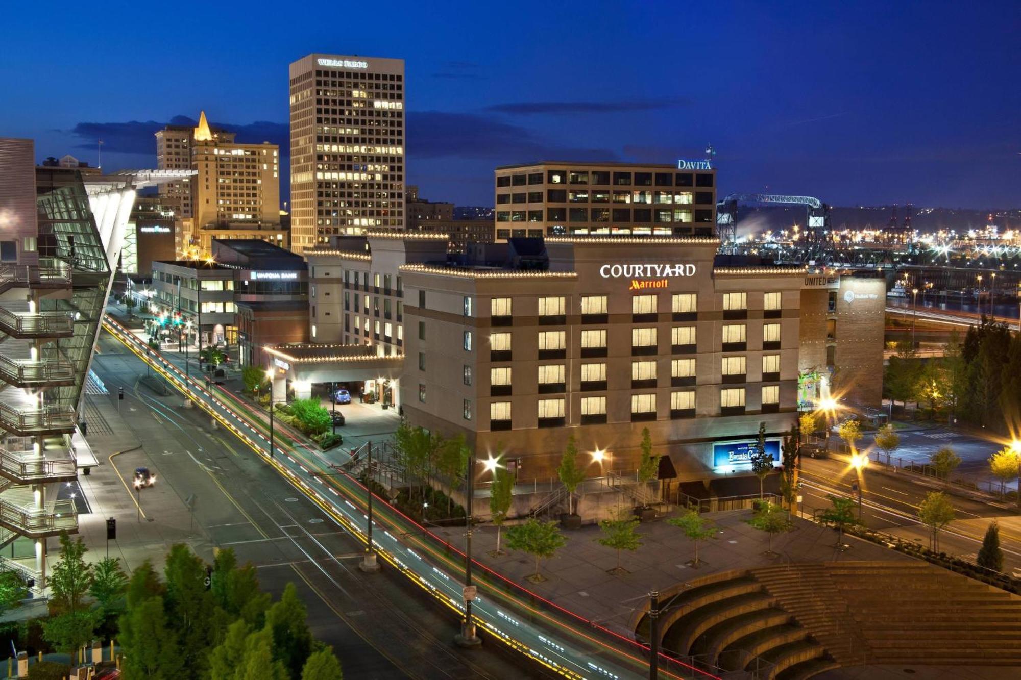Courtyard Tacoma Downtown Hotel Exterior photo