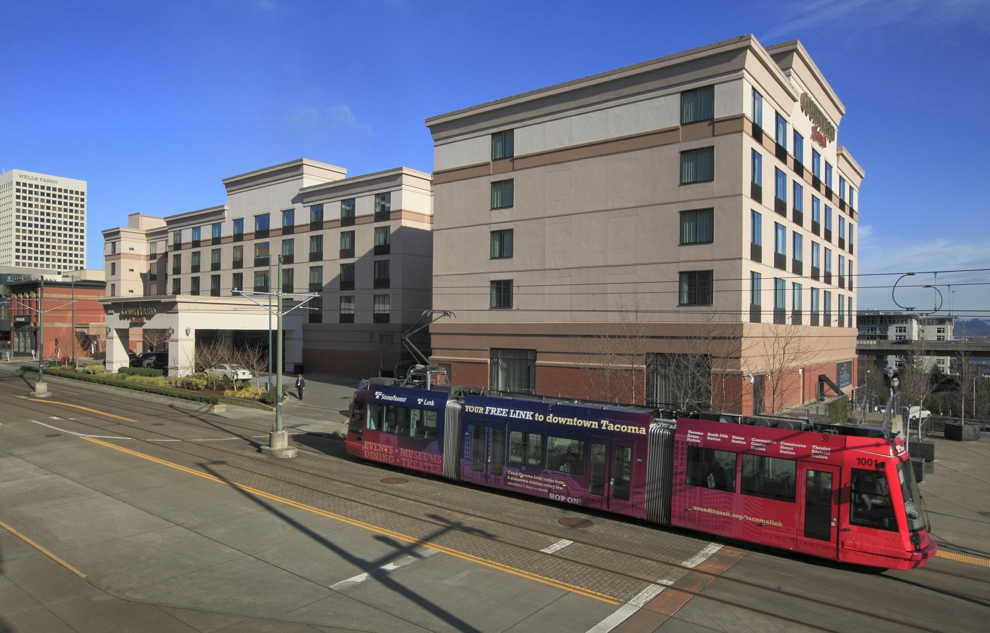 Courtyard Tacoma Downtown Hotel Exterior photo